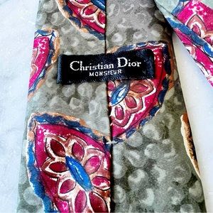 VINTAGE Christian DIOR Silk Tie 
excellent condition